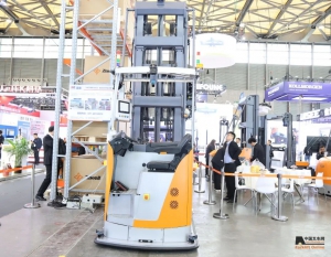 卓一智能叉车六款窄巷道车型亮相CeMAT ASIA 2025，让空间更有价值重构物流新格局