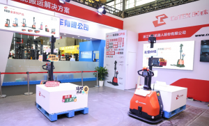 科钛机器人亮相CeMAT ASIA 2025：极简CP15为智能物流赋能