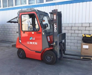 江淮：配驾驶室（电动）