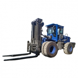 临晟:LTR250-25吨越野叉车