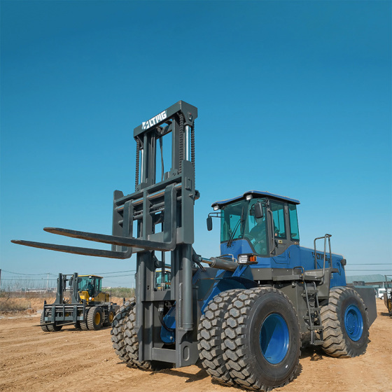 临晟：LTR150 - 15吨越野叉车