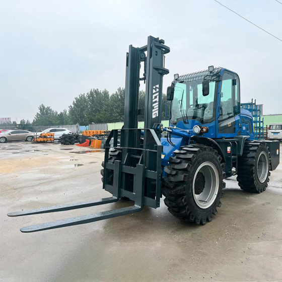 临晟：LTR60 - 6吨越野叉车（前轮转向）