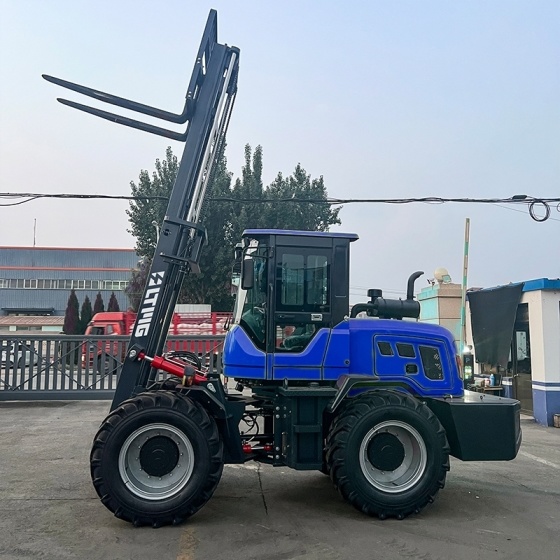 临晟：LTR50 - 5吨越野叉车（前轮转向）