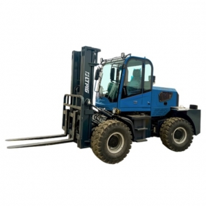 临晟：LTR35 - 3.5吨越野叉车（后轮转向）