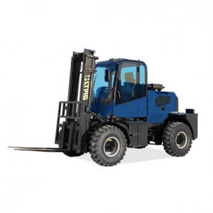 临晟：LTR30 - 3吨越野叉车（后轮转向）