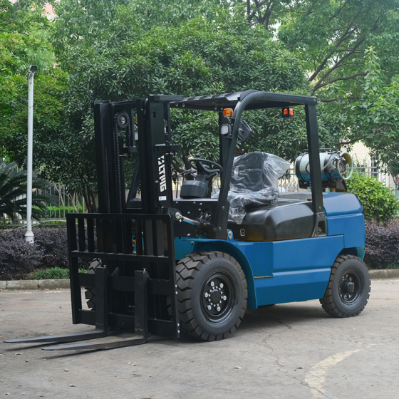 临晟：FG50(小）- 5 吨 LPG/汽油叉车