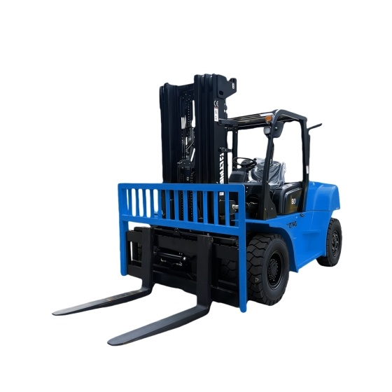 临晟：FD80 - 8吨柴油叉车