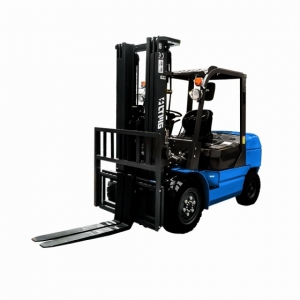 临晟：FD40 - 4 吨柴油叉车