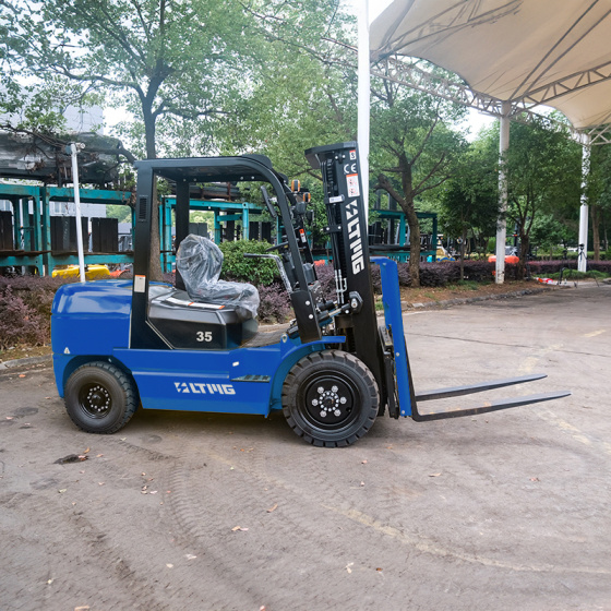 临晟：FD35 - 3.5 吨柴油叉车