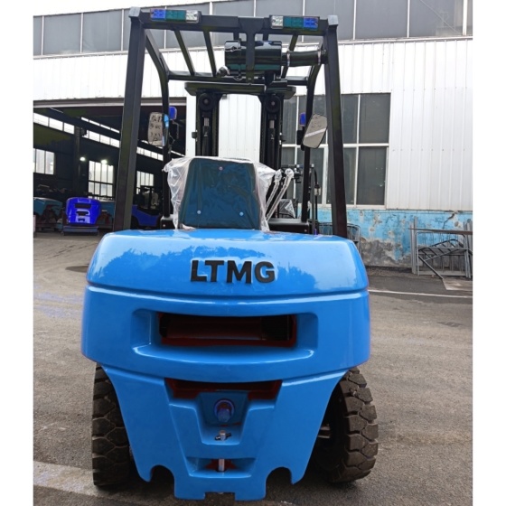 临晟：FD25 - 2.5吨柴油叉车