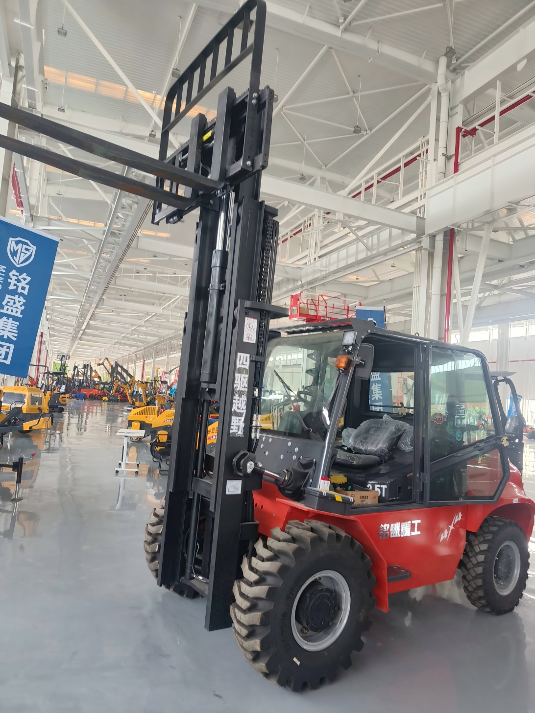 3.5吨一体式四驱越野叉车
