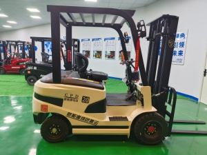 2.0T电动叉车