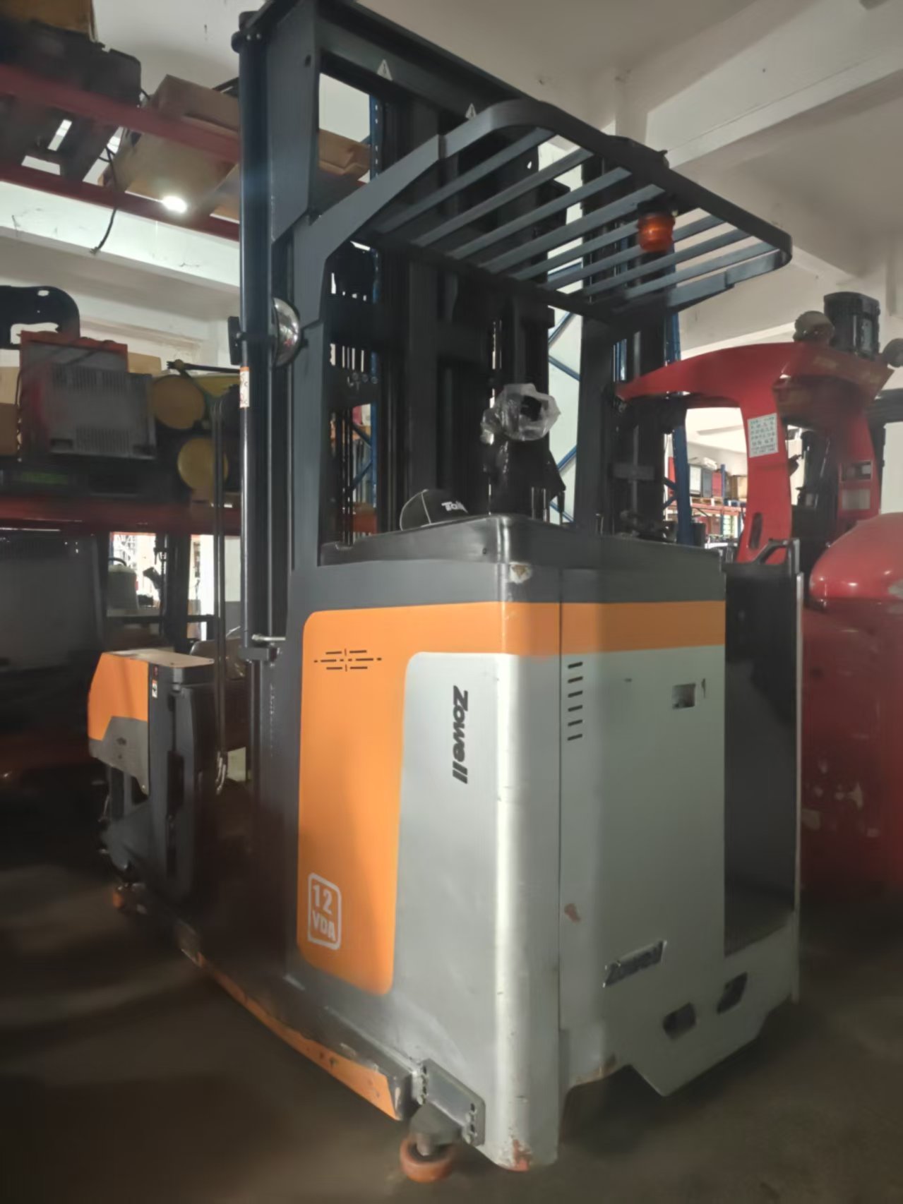 二手卓轮 Zowell VDA16 三向窄通道叉车 载重 1.6 吨
