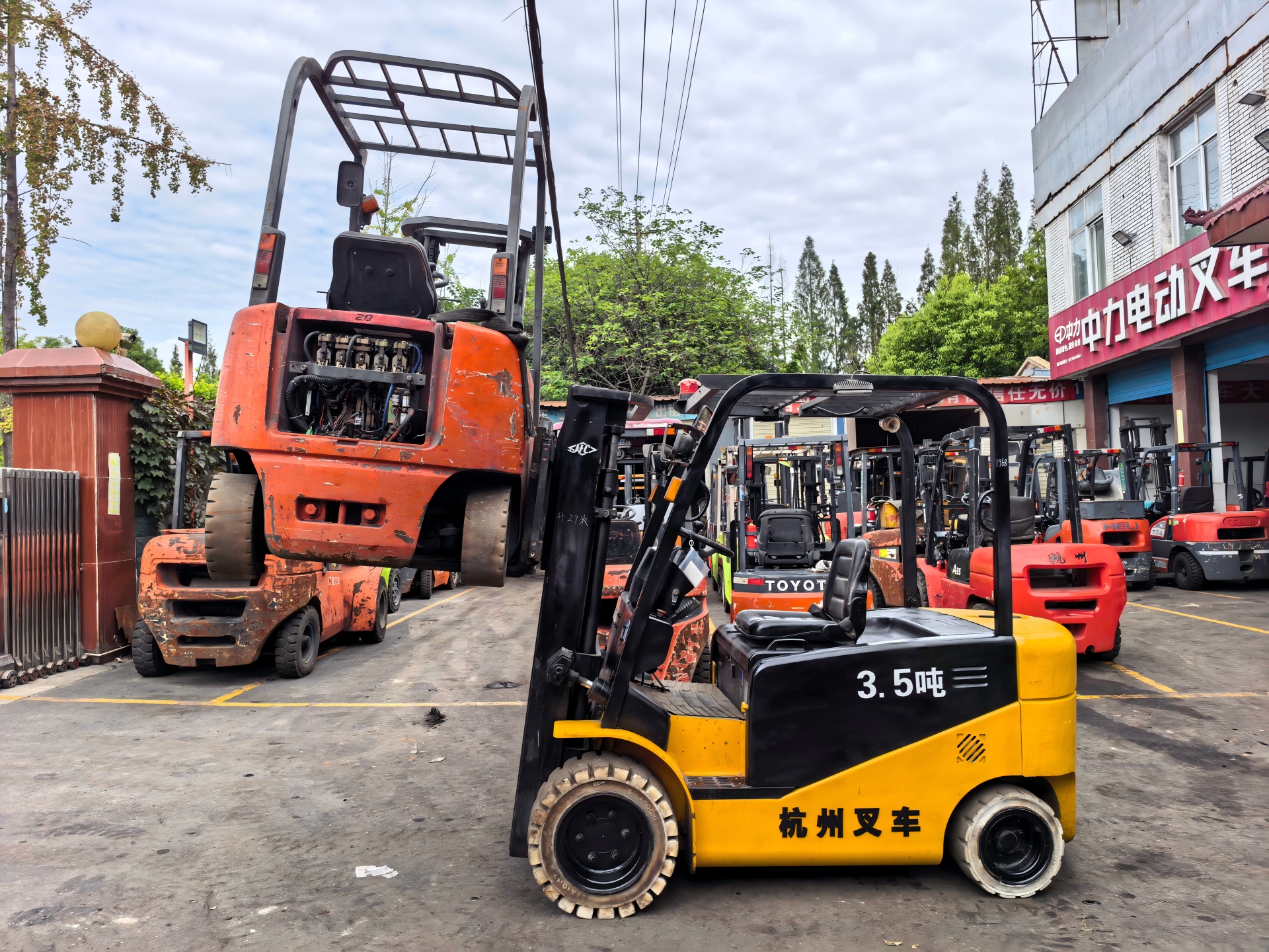 杭州3.5吨电车