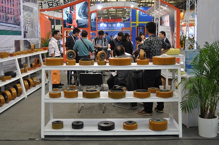 浙江超洋参展Cemat ASIA 2012