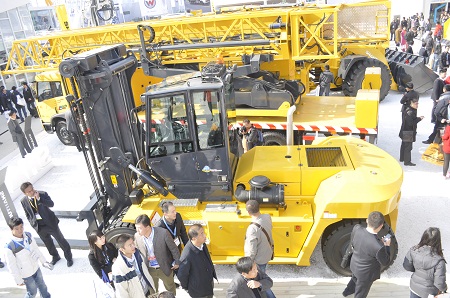 山推SF160重装叉车