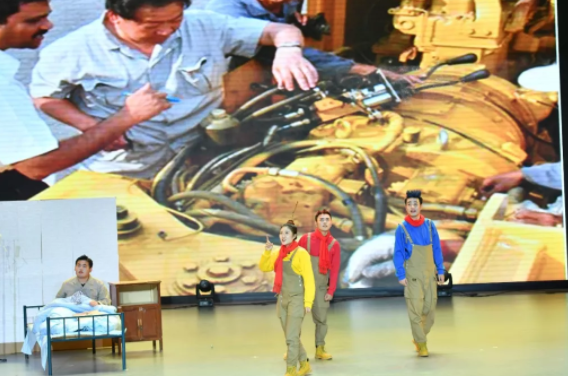 厦工弘扬盖军衔精神,演绎技能大师生平