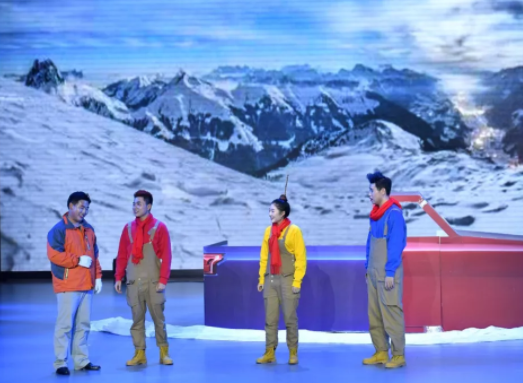 厦工弘扬盖军衔精神,演绎技能大师生平