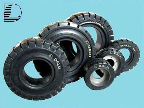 轮辋式轮胎 各型