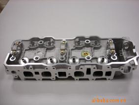 CYLINDER HEAD 缸盖  CYLINDER HEAD 