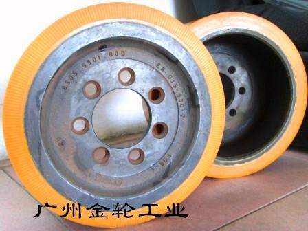 电动铲车轮包胶 多种_中国叉车网(www.chinaforklift.com)