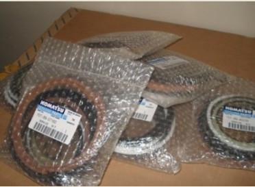 小松叉车配件，小松转向系统配件，小松转向桥配件 PC200/300/400/650