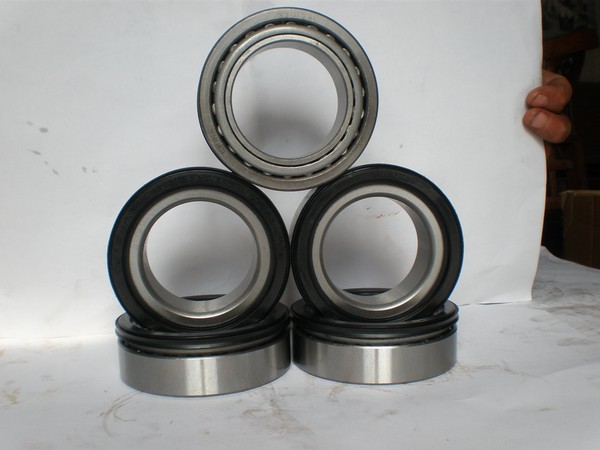 前轮毂轴承 33012AL