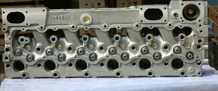 缸体缸盖 发动机配件 8n1188 8n1187 4p623 3304 3306