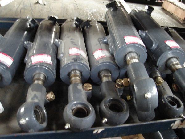 倾斜缸2-3.5T 适用车型合力 TCM