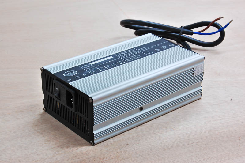 电动车充电器 锂电池充电器 电池充电器 蓄电池充电器 叉车充电器 48V10A 三年质保 HJ-4810E/EL