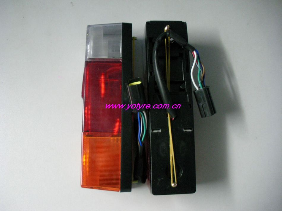 力至优电瓶叉车配件 三菱电瓶叉车后尾灯 平衡重式