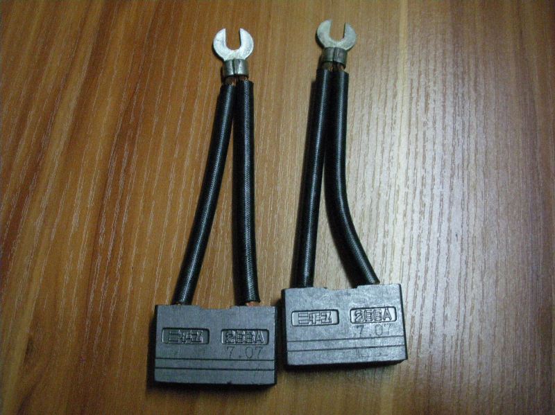 力至优叉车配件 力至优叉车马达碳刷 液压马达碳刷