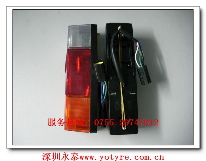 力至优叉车配件 力至优平衡重式叉车后尾灯 叉车配件 FB