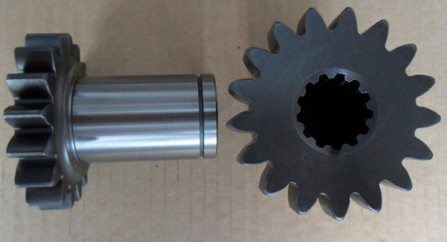 惰轮，输入齿轮。输出齿轮 中南