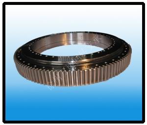 三排滚柱式回转支承