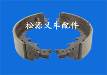 小松叉车配件批发商 4D94E叉车制动蹄片，山东省济宁市任城区叉车配件 4D94E