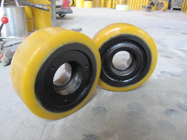 杭州进口叉车配件　进口聚氨脂轮胎