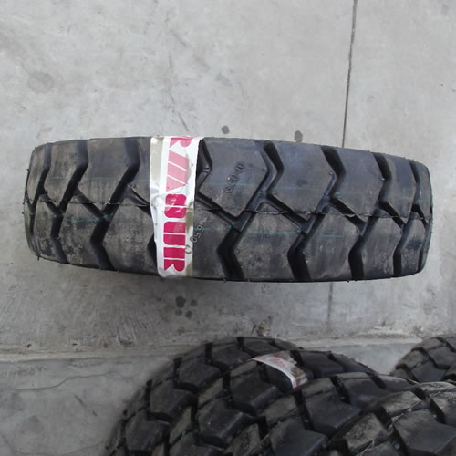 各种型号叉车实心轮胎 叉车轮胎 28*9-15 650-10 600-9 700-12 18*7-8 825-15 300-15 900-20