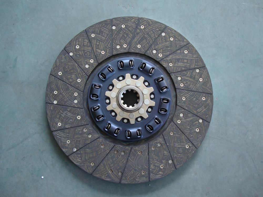 EQ430从动盘总成