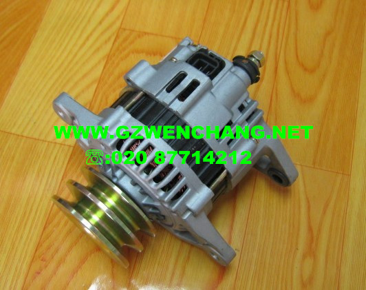 尼桑TD27发电机 12V  70A 尼桑TD27发电机 12V  70A