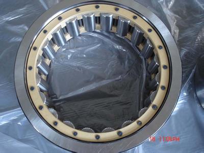 圆柱孔调心球轴承1215 1215