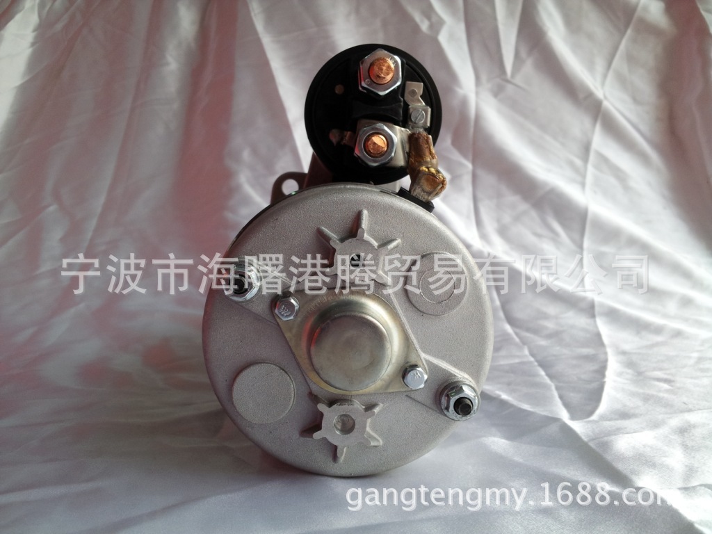 起动机林德叉车道依茨风冷启动马达批发01179319 0001369 024 01179319  0001369024