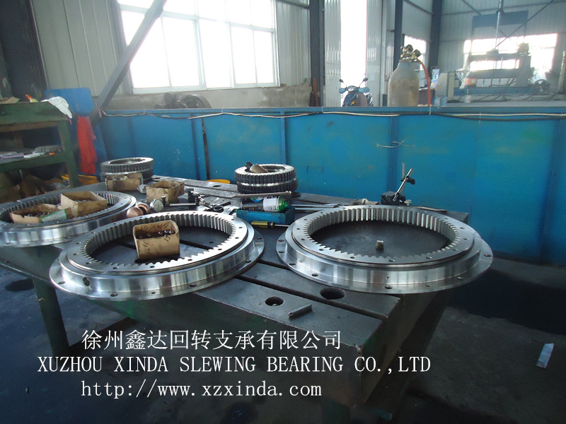 供应F口XD-23系列回转支承 010.20.644