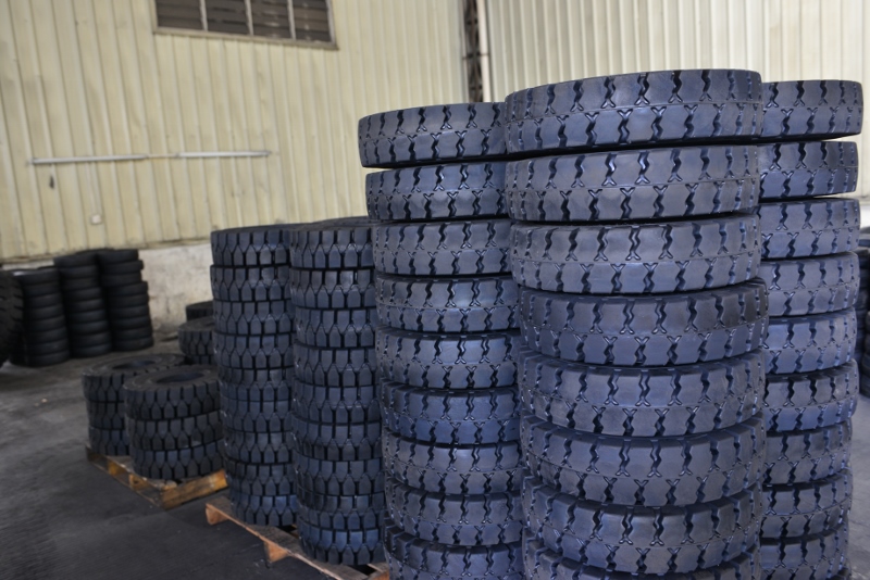 IST实心轮胎 6.50-10