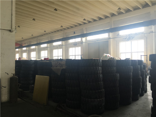 双钱叉车实心轮胎生产厂家出售250-15等多型号叉车实心胎2.50-15诚招代理 250-15