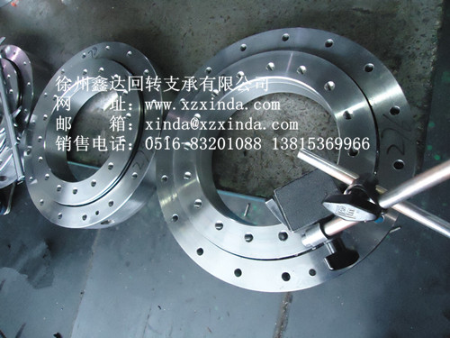 单排四点球式回转支承 010.20.0280