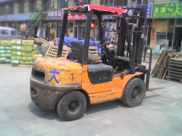 天津鹏成叉车提供1-5吨叉车租赁业务 CPC_中国叉车网(www.chinaforklift.com)