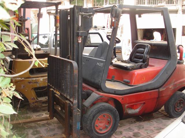 厦门德弘:内烯叉车 H25D