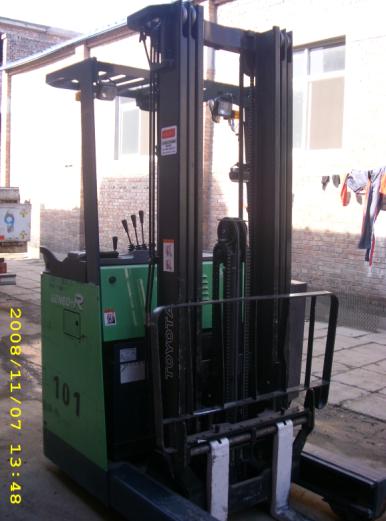 101#电动前移式叉车 7FBR15自由柱