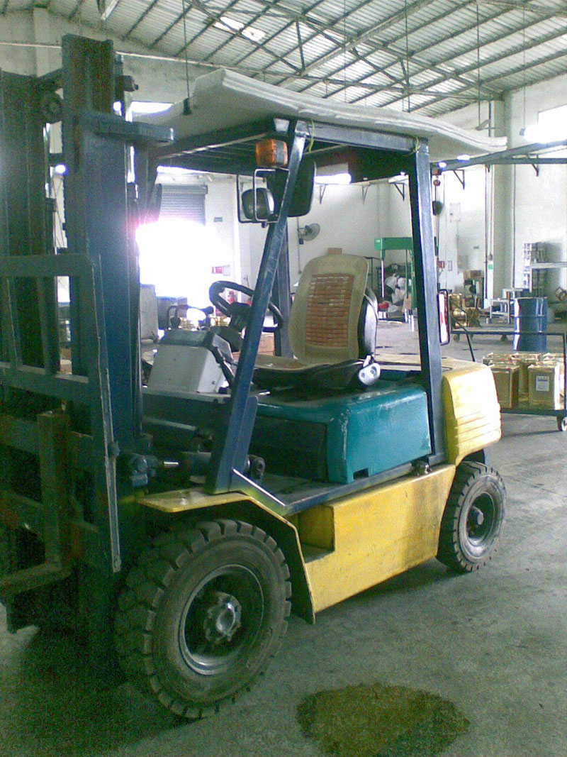 小松2.5吨叉车 FD25